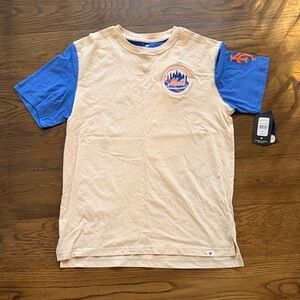 NWT Fanatics NY METS Beige and Blue Graphic T-Shirt